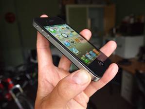 100714-iphone4hata_widec