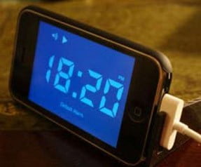20101103051704_iphonealarm